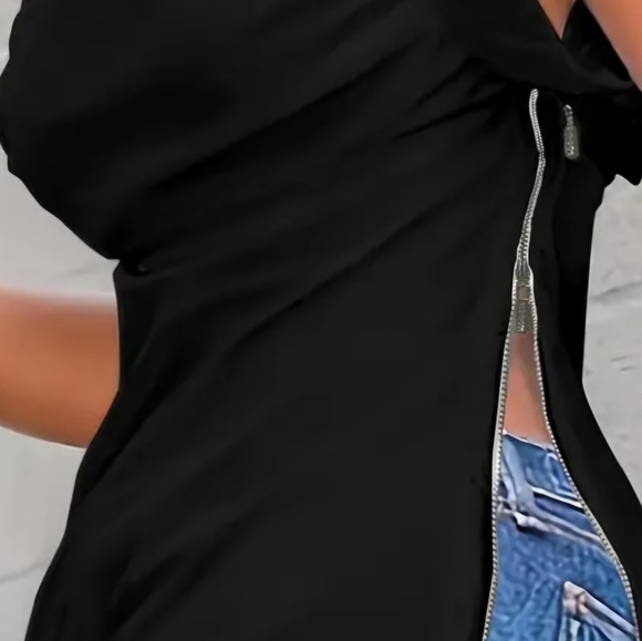 Unique shirt - Picture 2 of 2